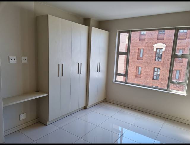 2 BEDROOM APARTMENT TO LET IN ROSEBANK